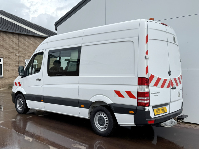 Mercedes-Benz Sprinter 314 2.2 CDI Dubbele Cabine 7 Stoelen L2H2 Climate Control Cruise Control 3.5t Trekhaak - فان المدمجة, الشاحنات الصغيرة كابينة مزدوجة: صورة 2 Mercedes-Benz Sprinter 314 2.2 CDI Dubbele Cabine 7 Stoelen L2H2 Climate Control Cruise Control 3.5t Trekhaak - فان المدمجة, الشاحنات الصغيرة كابينة مزدوجة: صورة 2