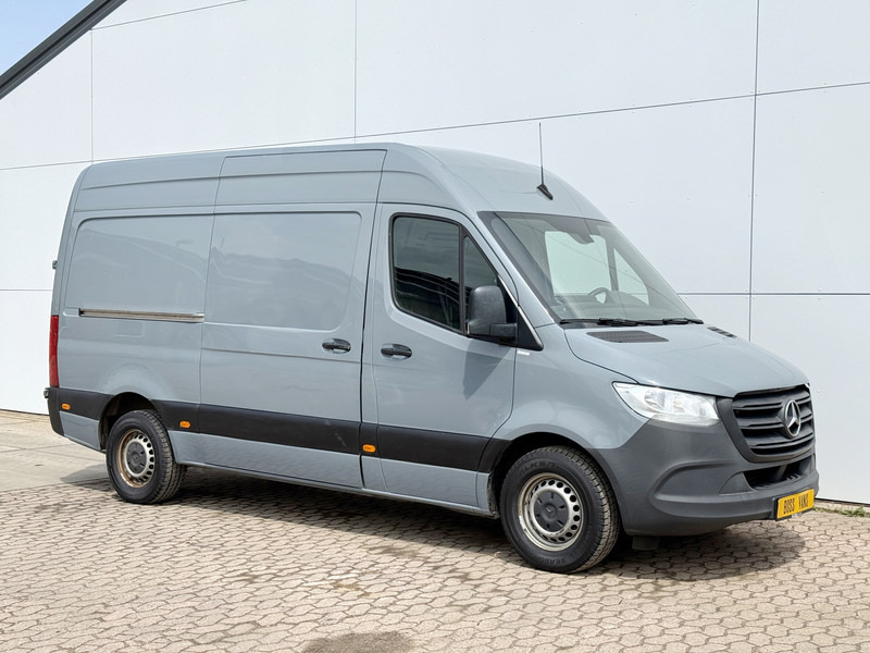 Mercedes-Benz Sprinter 315 1.9 CDI L2H2 Climate Control Cruise Control Carplay Camera RWD - فان المدمجة: صورة 4 Mercedes-Benz Sprinter 315 1.9 CDI L2H2 Climate Control Cruise Control Carplay Camera RWD - فان المدمجة: صورة 4