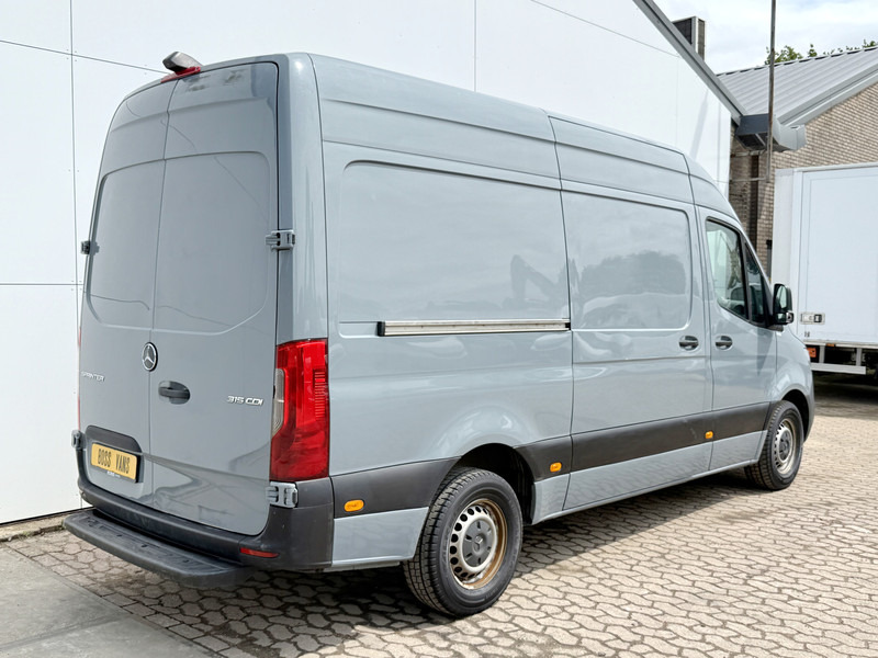 Mercedes-Benz Sprinter 315 1.9 CDI L2H2 Climate Control Cruise Control Carplay Camera RWD - فان المدمجة: صورة 3 Mercedes-Benz Sprinter 315 1.9 CDI L2H2 Climate Control Cruise Control Carplay Camera RWD - فان المدمجة: صورة 3