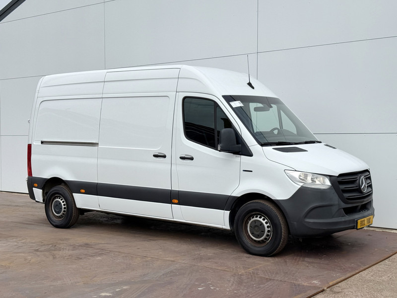 Mercedes-Benz eSprinter 312 L2H2 Elektrisch 41kWh 120km WLTP Climate Control Camera Stoelverwarming - فان, فان كهربائية: صورة 4 Mercedes-Benz eSprinter 312 L2H2 Elektrisch 41kWh 120km WLTP Climate Control Camera Stoelverwarming - فان, فان كهربائية: صورة 4