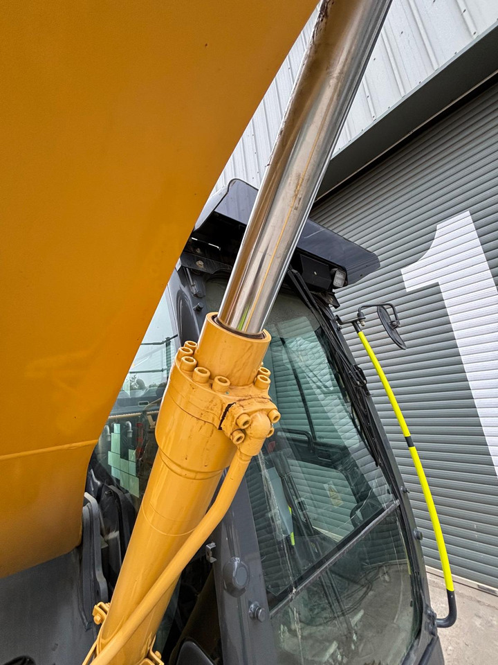 حفار زحاف Kobelco SK130LC-11: صورة 15 حفار زحاف Kobelco SK130LC-11: صورة 15