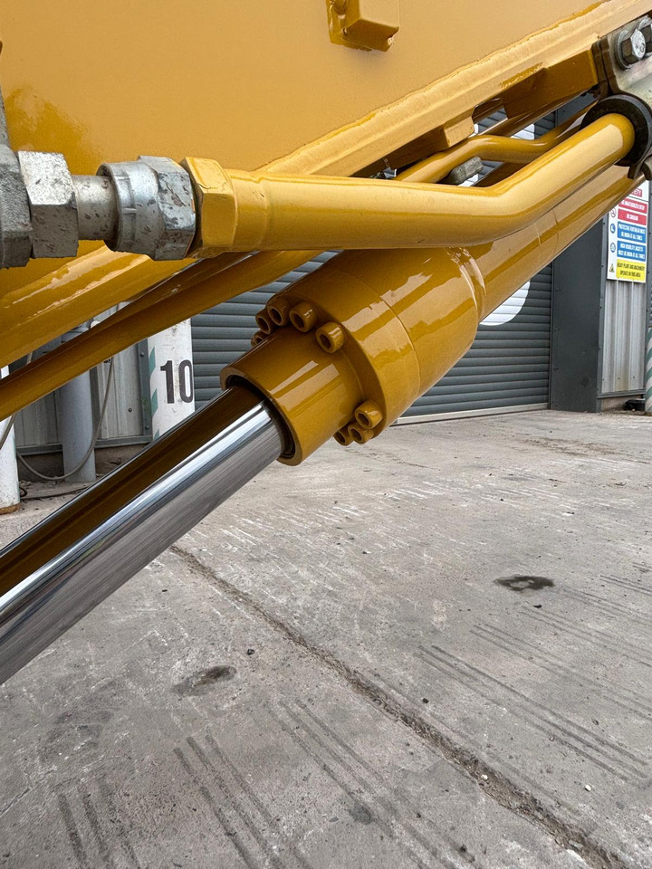 حفار زحاف Kobelco SK130LC-11: صورة 13 حفار زحاف Kobelco SK130LC-11: صورة 13