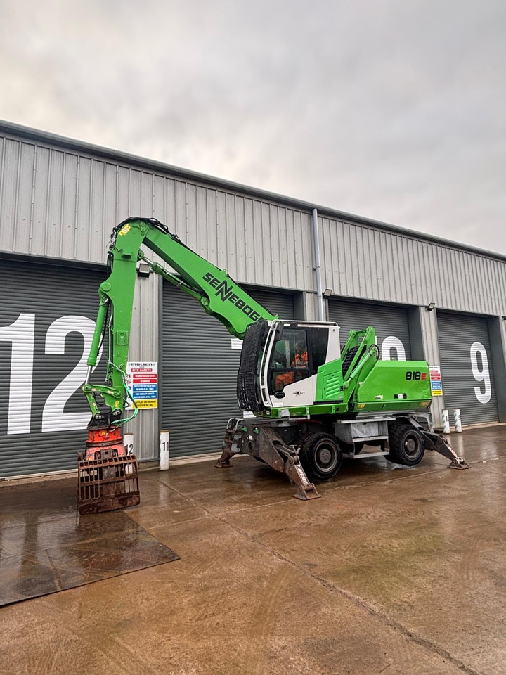 Sennebogen 818E - معالج النفايات: صورة 1 Sennebogen 818E - معالج النفايات: صورة 1