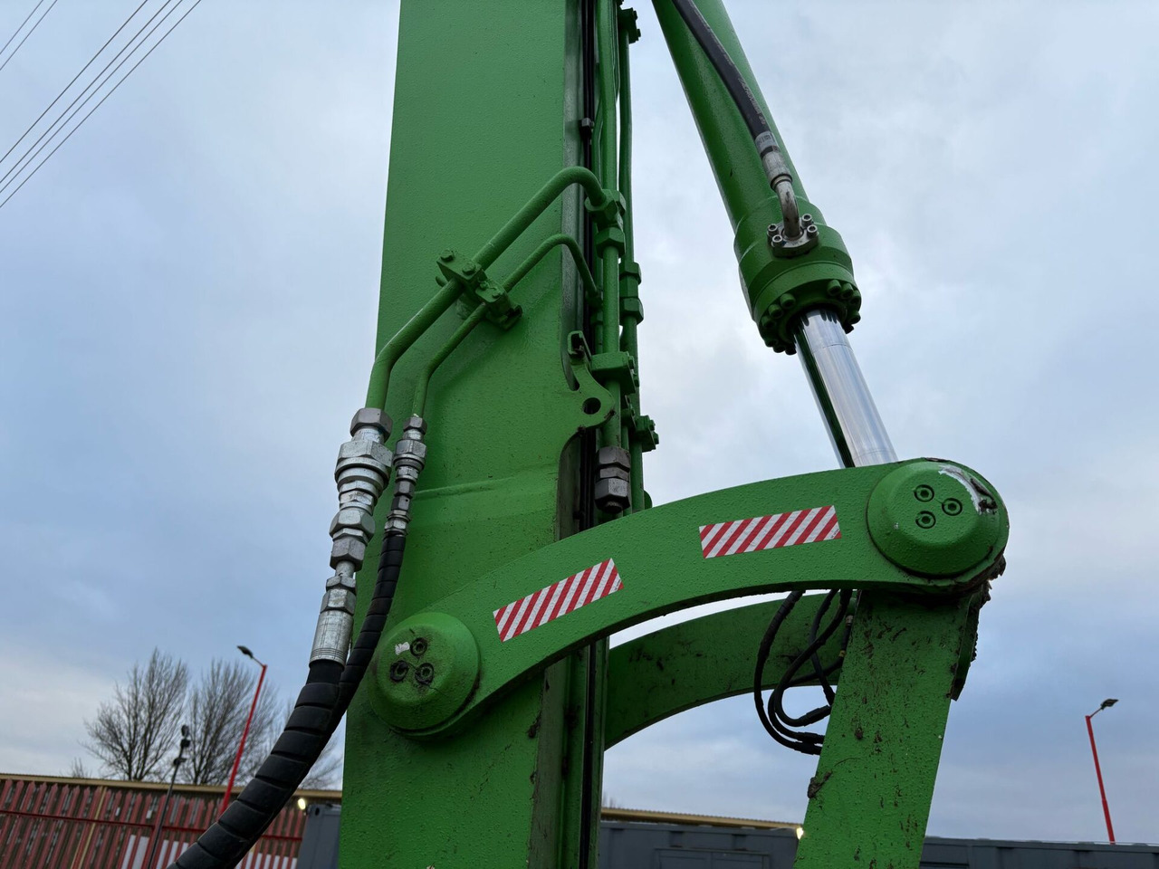 معالج النفايات Sennebogen 821E: صورة 15