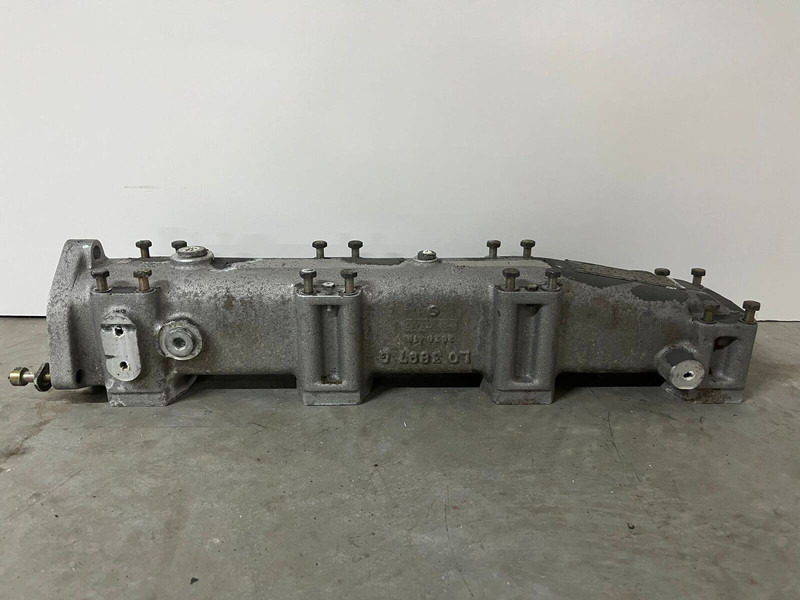 Liebherr A974 / P974 / R942 / R944 / R954 / R964 / R974 / R974B - A 974 / P 974 / R 942 / R 944 / R 954 / R 964 / R 974 / R 974B - أنبوب سحب الهواء: صورة 3 Liebherr A974 / P974 / R942 / R944 / R954 / R964 / R974 / R974B - A 974 / P 974 / R 942 / R 944 / R 954 / R 964 / R 974 / R 974B - أنبوب سحب الهواء: صورة 3