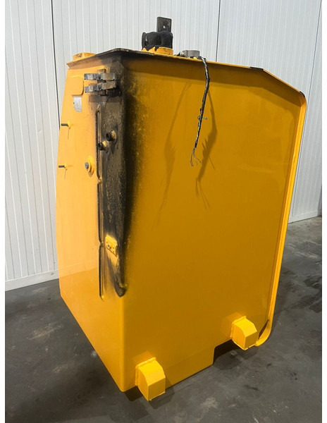 Liebherr - خزان الوقود: صورة 4 Liebherr - خزان الوقود: صورة 4