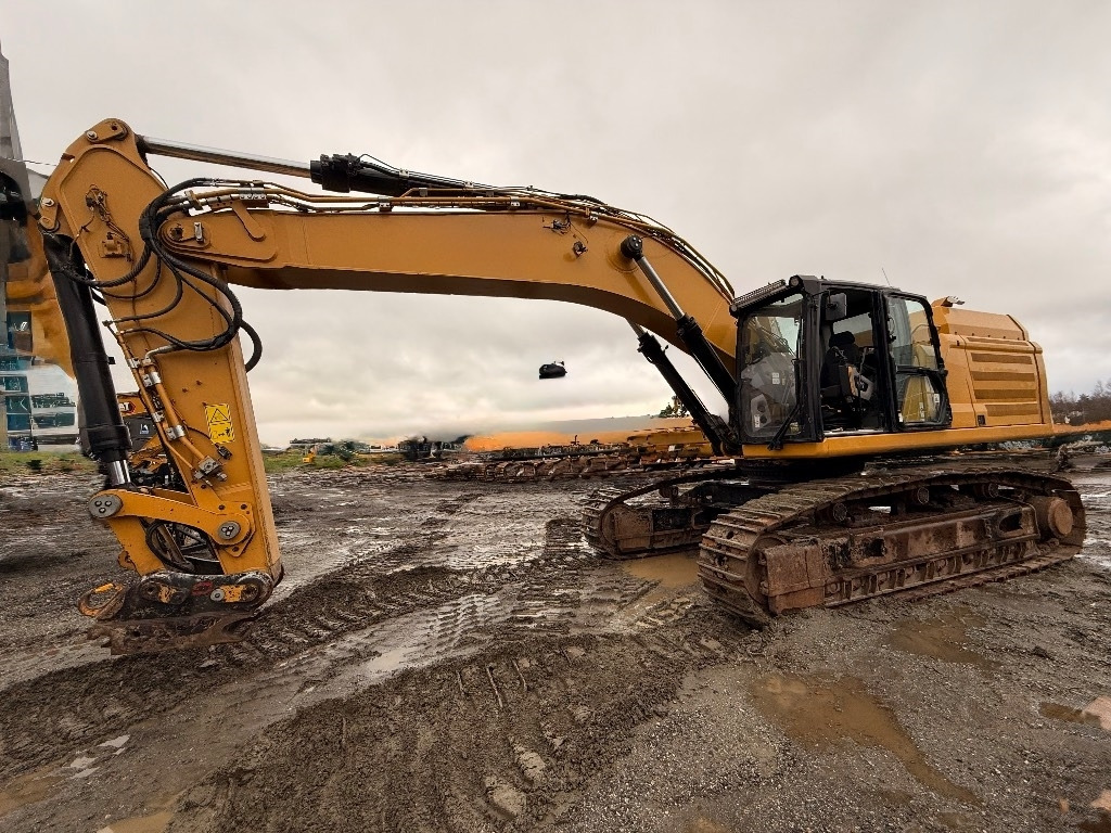 CAT 352 - حفار زحاف: صورة 1 CAT 352 - حفار زحاف: صورة 1