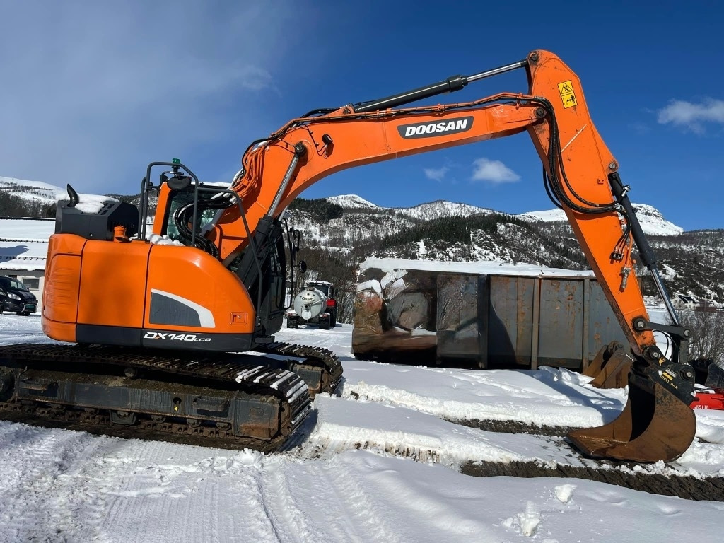 Doosan DX 140 LCR-5 - حفار زحاف: صورة 1 Doosan DX 140 LCR-5 - حفار زحاف: صورة 1
