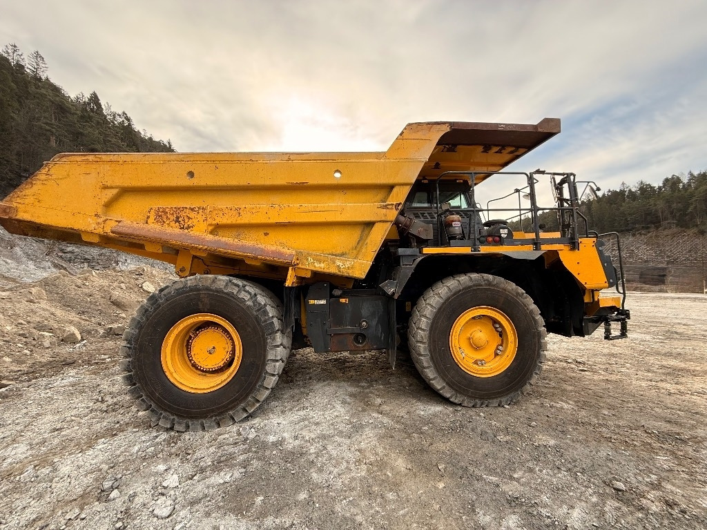 Komatsu HD 405 - 8E0  Komatsu HD 405 - 8E0: صورة 14
