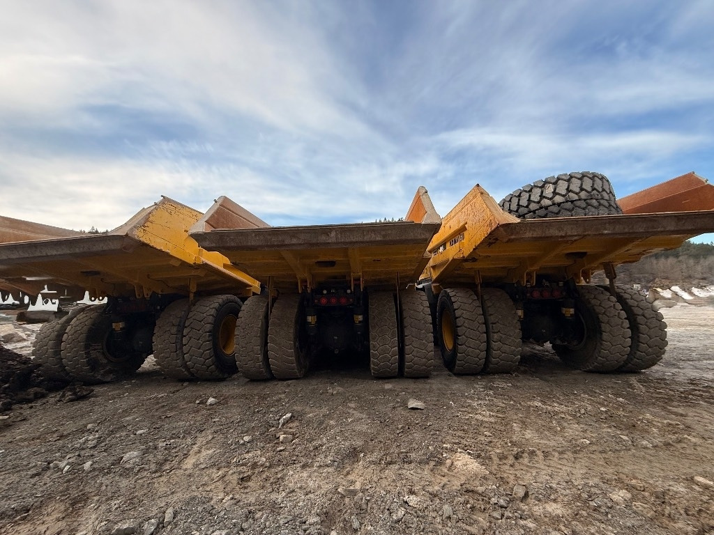 Komatsu HD 405 - 8E0  Komatsu HD 405 - 8E0: صورة 8