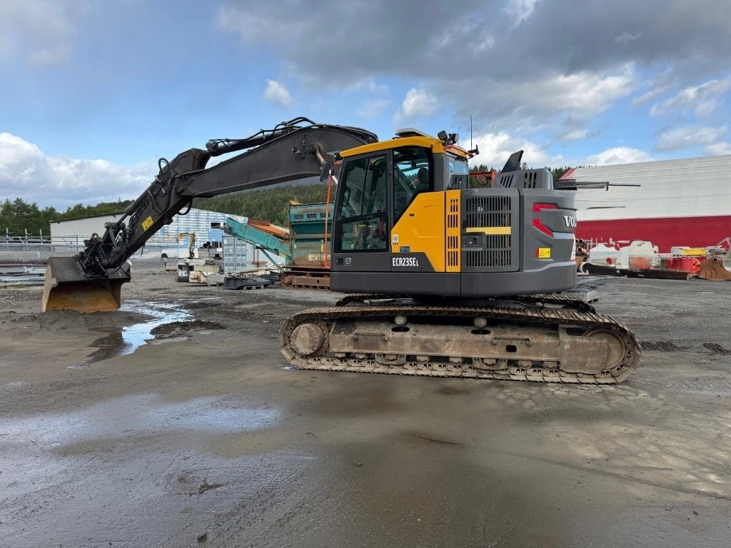 Volvo ECR 235 E - حفار زحاف: صورة 4 Volvo ECR 235 E - حفار زحاف: صورة 4