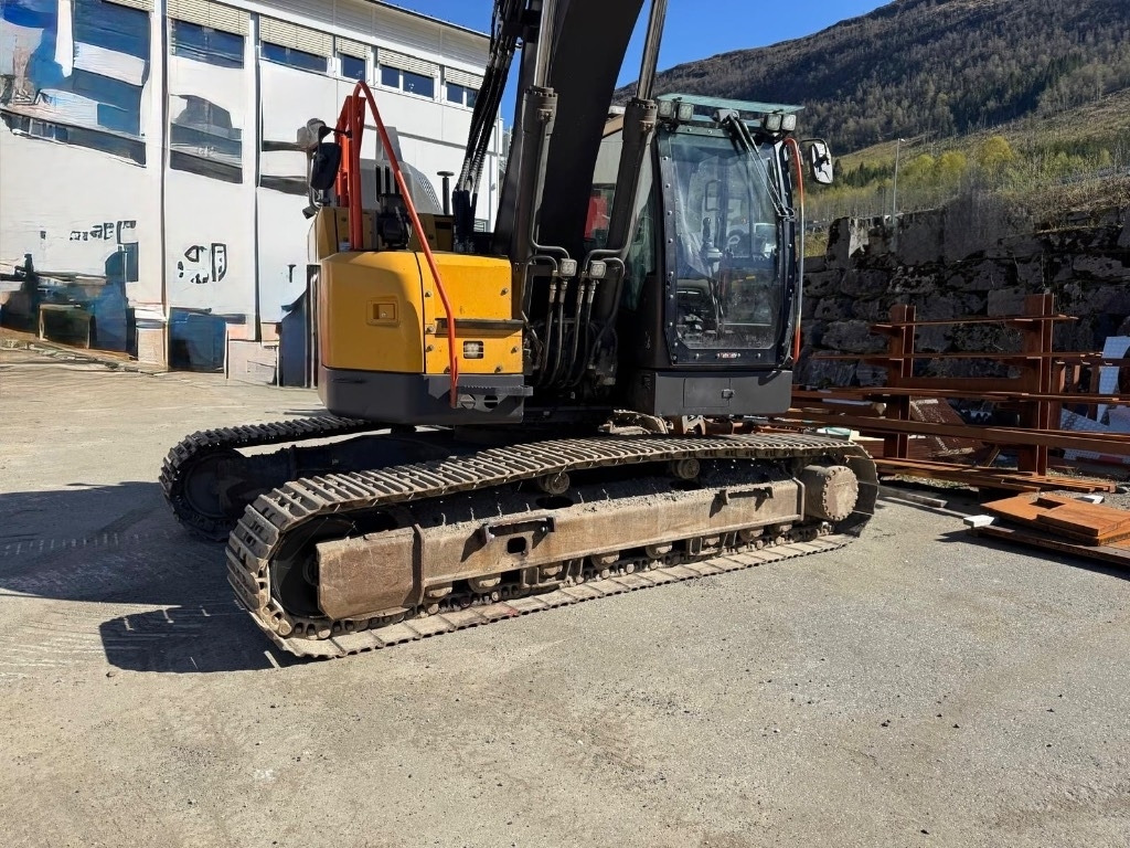 Volvo ECR 235 E - حفار زحاف: صورة 4 Volvo ECR 235 E - حفار زحاف: صورة 4