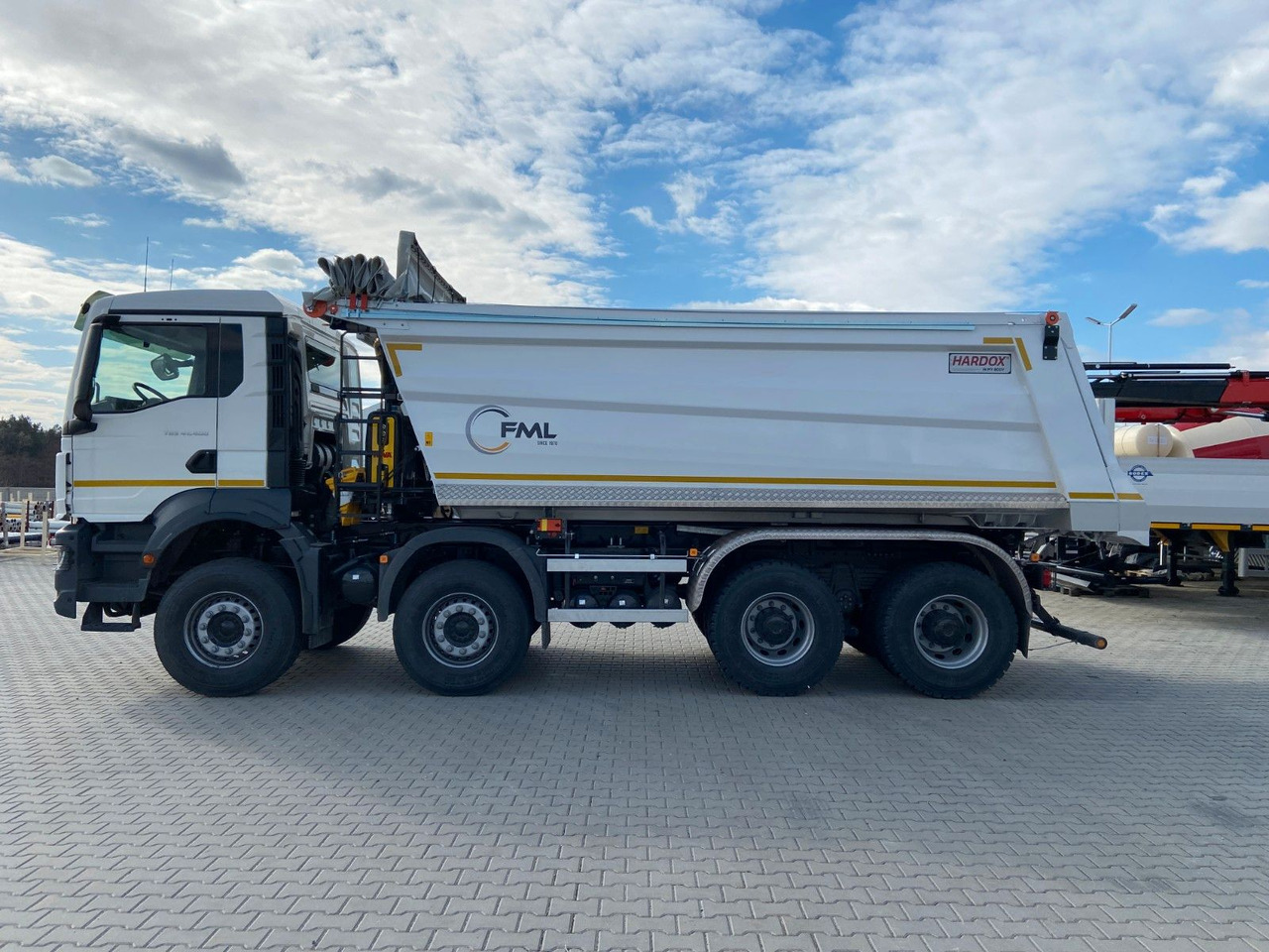 MAN TGS 41.400 8x4 EURO2 AUTOMAT TIPPER CR. SYSTEM - شاحنة قلاب: صورة 3 MAN TGS 41.400 8x4 EURO2 AUTOMAT TIPPER CR. SYSTEM - شاحنة قلاب: صورة 3