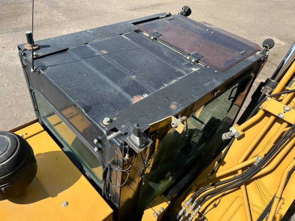 حفار زحاف CAT 323 E: صورة 26