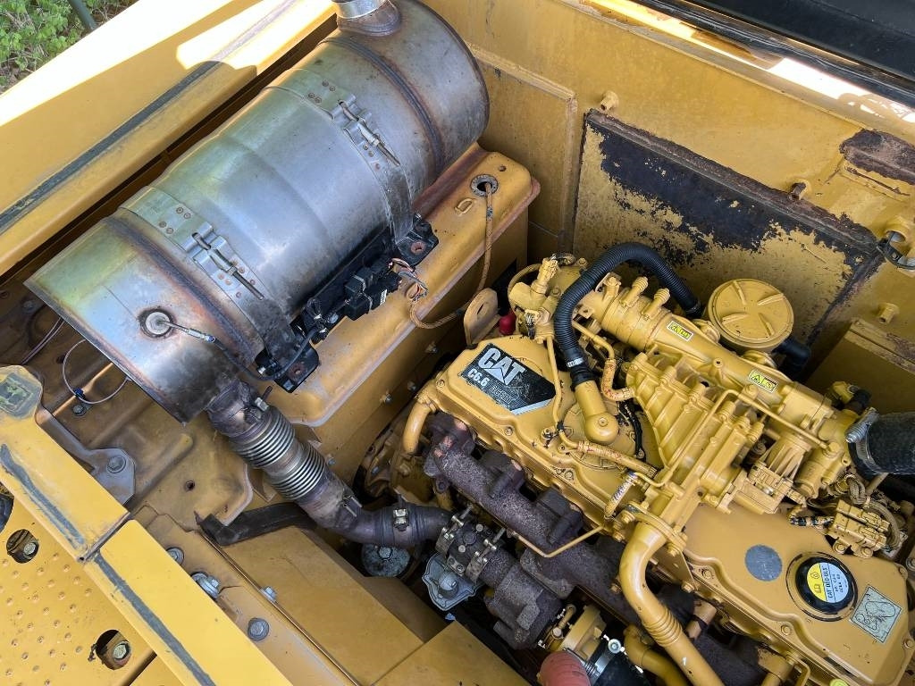 حفار زحاف CAT 323 E: صورة 31