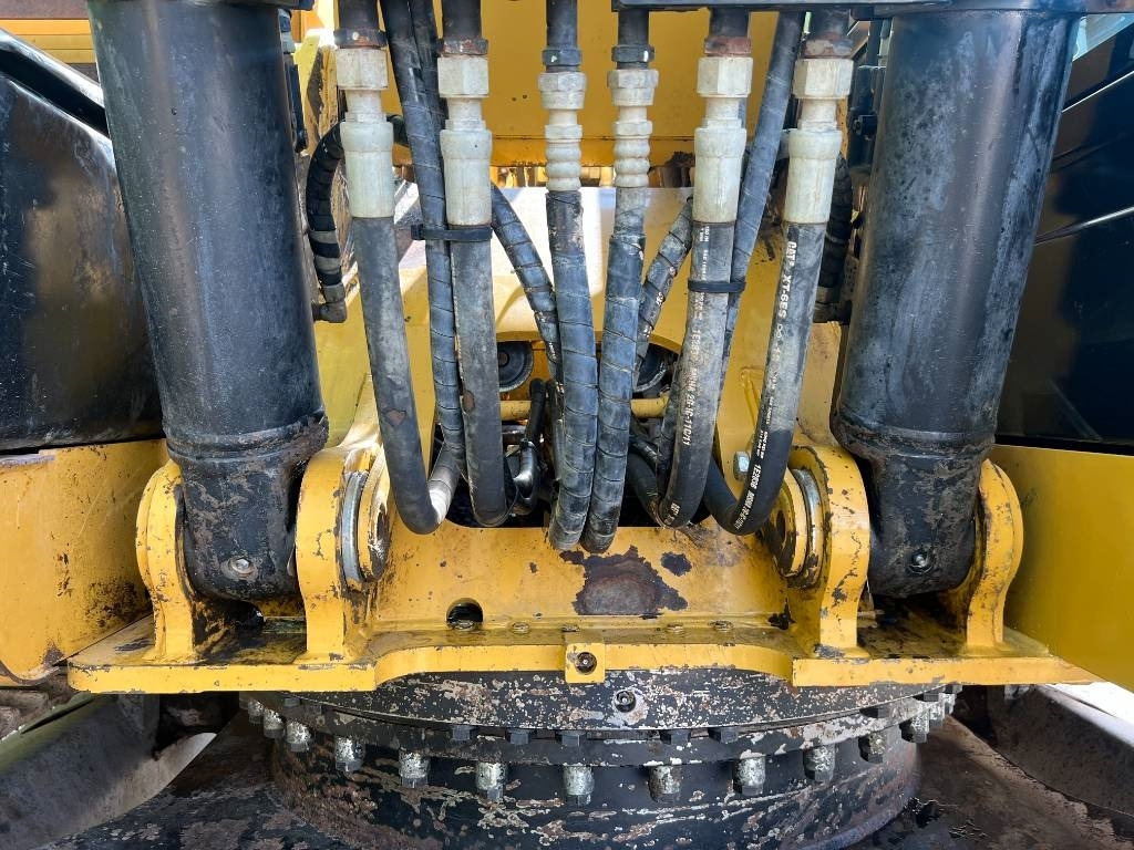 حفار زحاف CAT 323 E: صورة 34