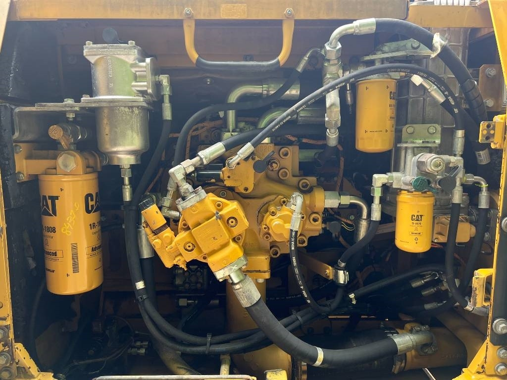 CAT 330 D / 336D, LOW HOURS  CAT 330 D / 336D, LOW HOURS: صورة 44