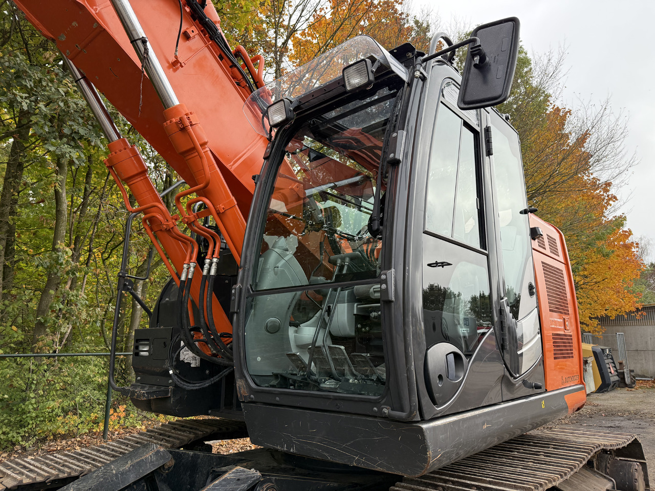 حفار زحاف Hitachi ZX225USLC-6: صورة 45