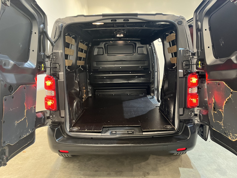 Citroën Jumpy 2.0 BlueHDI L2 120 PK / Euro 6 / Airco / Cruise Control / CarPlay / PDC / Navigatie / 3-Zits - فان المدمجة: صورة 5 Citroën Jumpy 2.0 BlueHDI L2 120 PK / Euro 6 / Airco / Cruise Control / CarPlay / PDC / Navigatie / 3-Zits - فان المدمجة: صورة 5