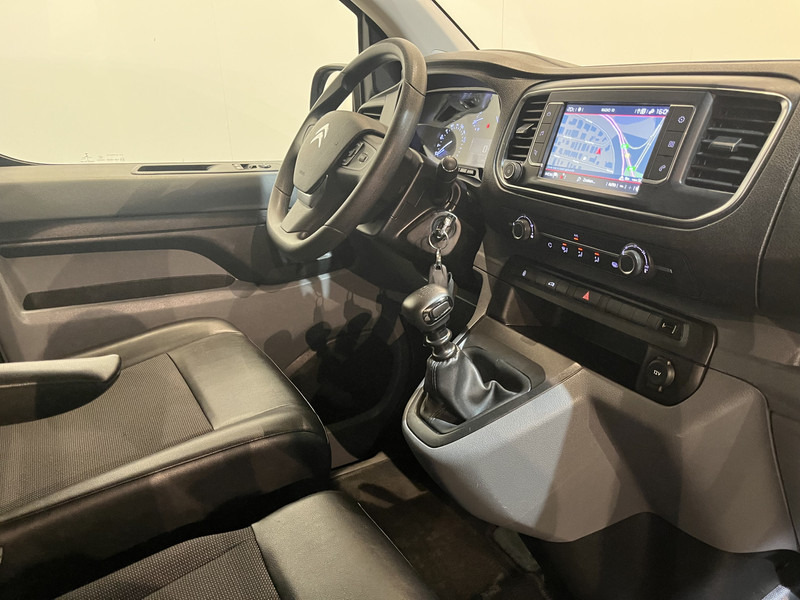 Citroën Jumpy 2.0 BlueHDI L2 120 PK / Euro 6 / Airco / Cruise Control / CarPlay / PDC / Navigatie / 3-Zits - فان المدمجة: صورة 3 Citroën Jumpy 2.0 BlueHDI L2 120 PK / Euro 6 / Airco / Cruise Control / CarPlay / PDC / Navigatie / 3-Zits - فان المدمجة: صورة 3