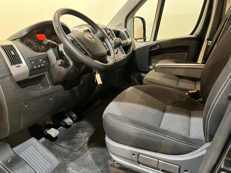 Interior photo 2: Fiat Ducato 2.3 MultiJet L2H2 120 PK / Euro 6 / Airco / Camera / Cruise Control / Trekhaak / Navigatie / 3-Zits / 72.600 KM !! Fiat Ducato 2.3 MultiJet L2H2 120 PK / Euro 6 / Airco / Camera / Cruise Control / Trekhaak / Navigatie / 3-Zits / 72.600 KM !!