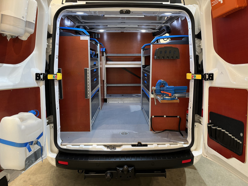 Ford Transit Custom 340 2.0 TDCI L1H1 Trend 130 PK Servicebus / Sortimo Inrichting / Euro 6 / Schuifdeur L + R / 220V. / Airco / Cruise Control / PDC / CarPlay / Trekhaak / Navigatie / - فان المدمجة: صورة 5 Ford Transit Custom 340 2.0 TDCI L1H1 Trend 130 PK Servicebus / Sortimo Inrichting / Euro 6 / Schuifdeur L + R / 220V. / Airco / Cruise Control / PDC / CarPlay / Trekhaak / Navigatie / - فان المدمجة: صورة 5