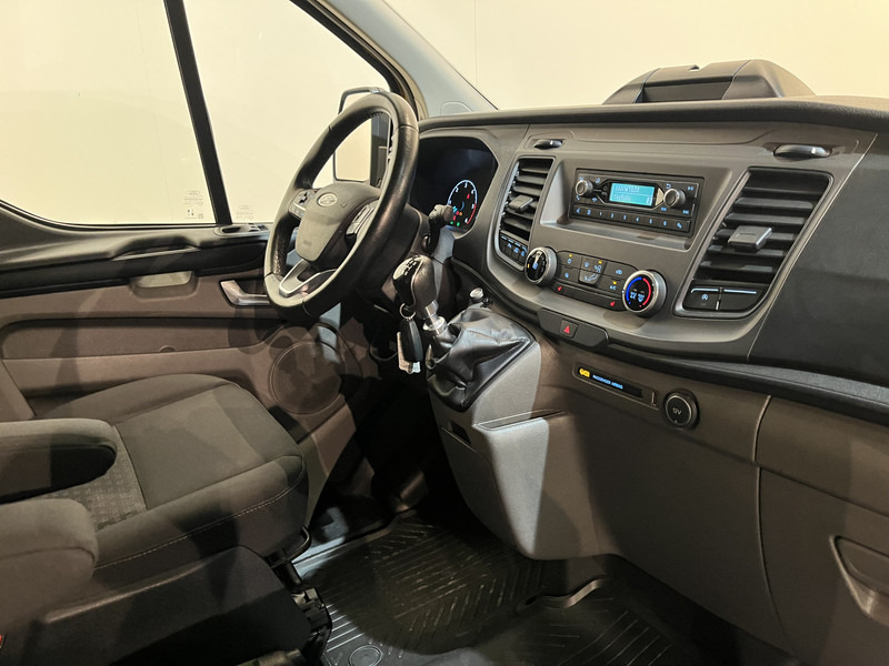 Ford Transit Custom 340 2.0 TDCI L2H1 Trend 130 PK / Euro 6 / Airco / Cruise Control / PDC / Trekhaak - فان المدمجة: صورة 3 Ford Transit Custom 340 2.0 TDCI L2H1 Trend 130 PK / Euro 6 / Airco / Cruise Control / PDC / Trekhaak - فان المدمجة: صورة 3