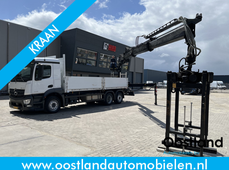 Mercedes-Benz ANTOS 2546 6X2 Bouwstoffenauto / Open laadbak vv KRAAN MKG HLK 221-3 met Palletklem - شاحنات مسطحة, شاحنة كرين: صورة 1 Mercedes-Benz ANTOS 2546 6X2 Bouwstoffenauto / Open laadbak vv KRAAN MKG HLK 221-3 met Palletklem - شاحنات مسطحة, شاحنة كرين: صورة 1
