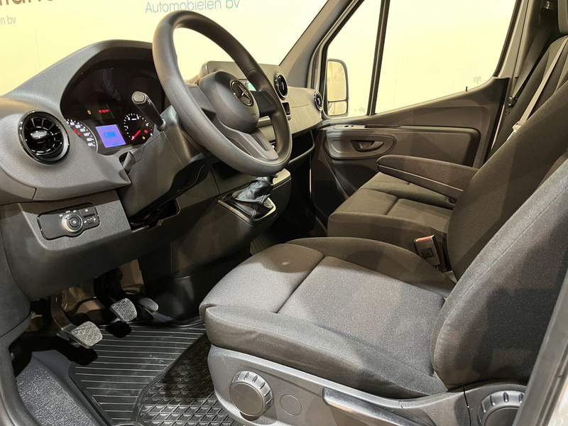 Mercedes-Benz Sprinter 315 CDI L2 RWD DC Dubbel Cabine Open Laadbak / Euro 6 / Trekhaak 3500 KG / Airco / 3-Zits / 650 KM !! / BPM VRIJ !! - شاحنة مفتوحة, الشاحنات الصغيرة كابينة مزدوجة: صورة 5 Mercedes-Benz Sprinter 315 CDI L2 RWD DC Dubbel Cabine Open Laadbak / Euro 6 / Trekhaak 3500 KG / Airco / 3-Zits / 650 KM !! / BPM VRIJ !! - شاحنة مفتوحة, الشاحنات الصغيرة كابينة مزدوجة: صورة 5