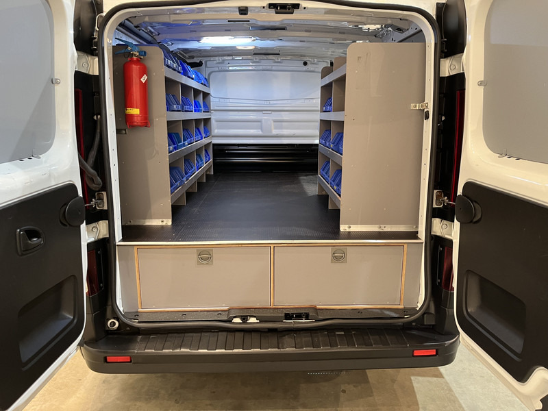 Opel Vivaro 1.6 CDTI L1H1 Servicebus / Inrichting / Euro 6 / Airco / Cruise Control / 3-Zits - فان المدمجة: صورة 4 Opel Vivaro 1.6 CDTI L1H1 Servicebus / Inrichting / Euro 6 / Airco / Cruise Control / 3-Zits - فان المدمجة: صورة 4