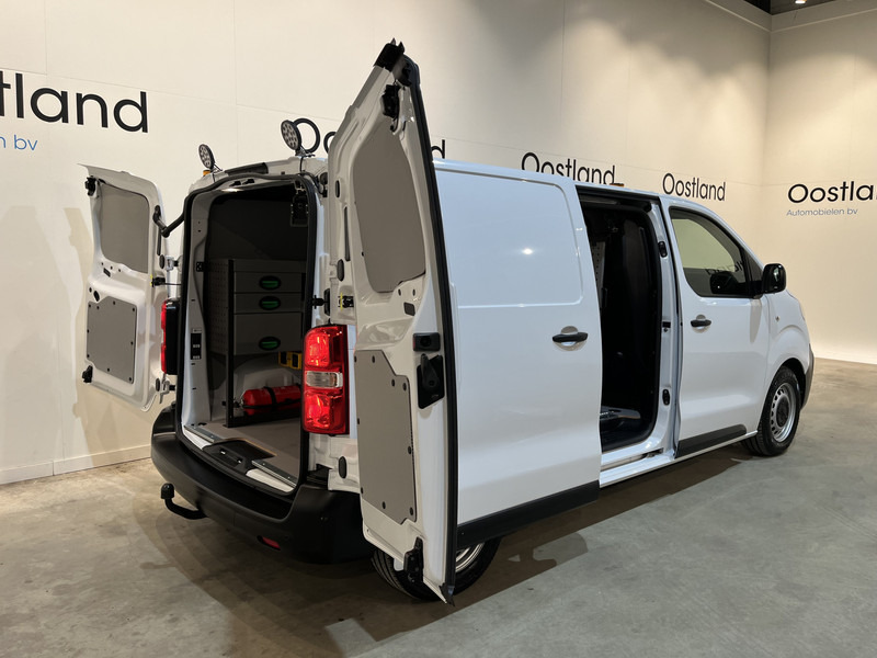 Peugeot e-Expert EV L2 75 kWh Servicebus / Inrichting / 100% Elektrisch / Airco / 220V. / Trekhaak / Camera / Cruise Control / Navigatie / CarPlay / 3-Zits / 1.900 KM !! - فان المدمجة, فان كهربائية: صورة 2 Peugeot e-Expert EV L2 75 kWh Servicebus / Inrichting / 100% Elektrisch / Airco / 220V. / Trekhaak / Camera / Cruise Control / Navigatie / CarPlay / 3-Zits / 1.900 KM !! - فان المدمجة, فان كهربائية: صورة 2