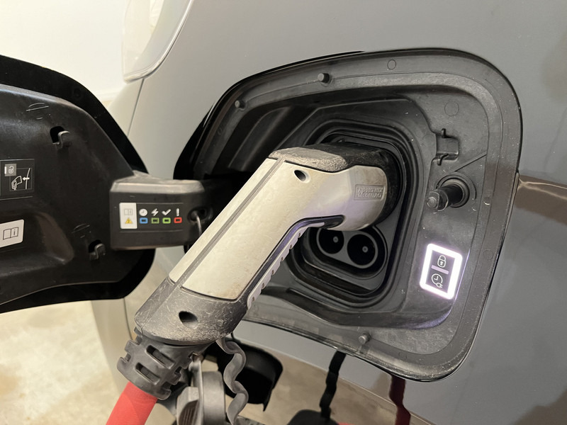Peugeot e-Expert L2 Premium 75 kWh Servicebus / Van den Born Inrichting / 100% Elektrisch / Airco / Camera / Cruise Control / Navigatie / CarPlay / 12.400 KM !! Peugeot e-Expert L2 Premium 75 kWh Servicebus / Van den Born Inrichting / 100% Elektrisch / Airco / Camera / Cruise Control / Navigatie / CarPlay / 12.400 KM !!: صورة 18