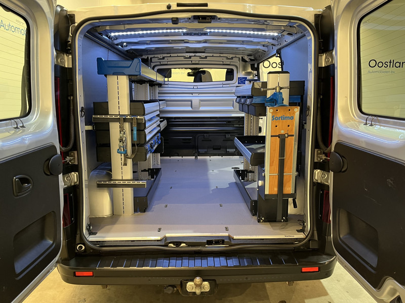 Renault Trafic 2.0 dCi L1H1 170 PK Automaat Servicebus / Sortimo Inrichting / Euro 6 / Airco / Cruise Control / Camera / Trekhaak / 3-Zits / BPM VRIJ !! - فان المدمجة: صورة 4 Renault Trafic 2.0 dCi L1H1 170 PK Automaat Servicebus / Sortimo Inrichting / Euro 6 / Airco / Cruise Control / Camera / Trekhaak / 3-Zits / BPM VRIJ !! - فان المدمجة: صورة 4