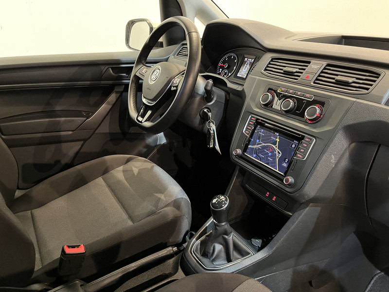 Volkswagen Caddy 2.0 TDI L1H1 BMT Highline / Euro 6 / Airco / Cruise Control / CarPlay / Trekhaak / PDC / Navigatie - فان المدمجة: صورة 3 Volkswagen Caddy 2.0 TDI L1H1 BMT Highline / Euro 6 / Airco / Cruise Control / CarPlay / Trekhaak / PDC / Navigatie - فان المدمجة: صورة 3