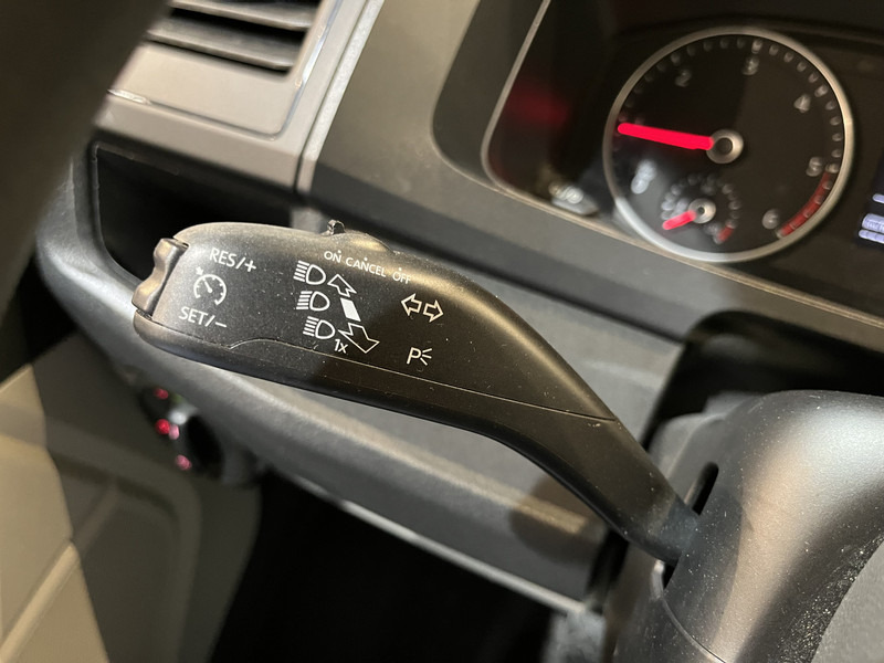 شاحنة التوصيل Volkswagen Transporter 2.0 TDI L2H1 / Van Den Born Glasresteel / Euro 6 / Airco / Glastransporter / Cruise Control / Trekhaak / Imperiaal / CarPlay /  Navigatie / PDC / 83.500 KM !!: صورة 12
