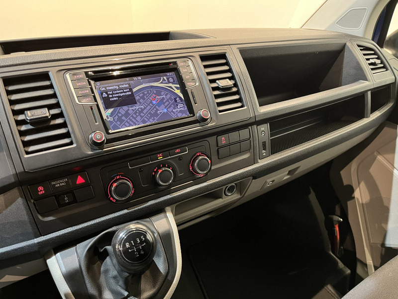 شاحنة التوصيل Volkswagen Transporter 2.0 TDI L2H1 / Van Den Born Glasresteel / Euro 6 / Airco / Glastransporter / Cruise Control / Trekhaak / Imperiaal / CarPlay /  Navigatie / PDC / 83.500 KM !!: صورة 7