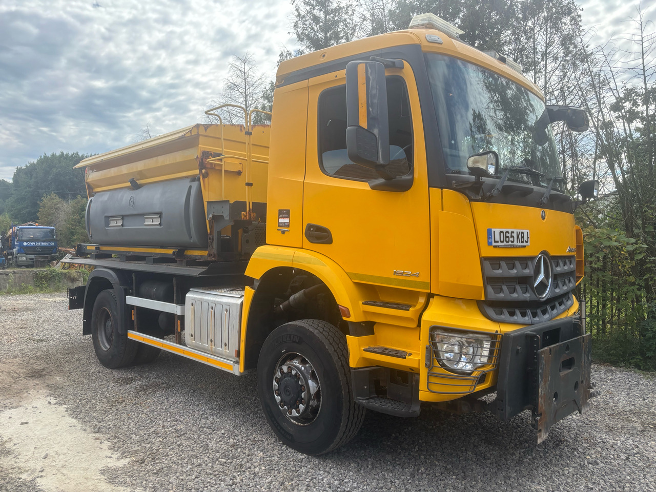 MERCEDES AROCS 1824 4x4BB GRITTER/SPREADER/PLOUGH - جرافة ثلج: صورة 4 MERCEDES AROCS 1824 4x4BB GRITTER/SPREADER/PLOUGH - جرافة ثلج: صورة 4