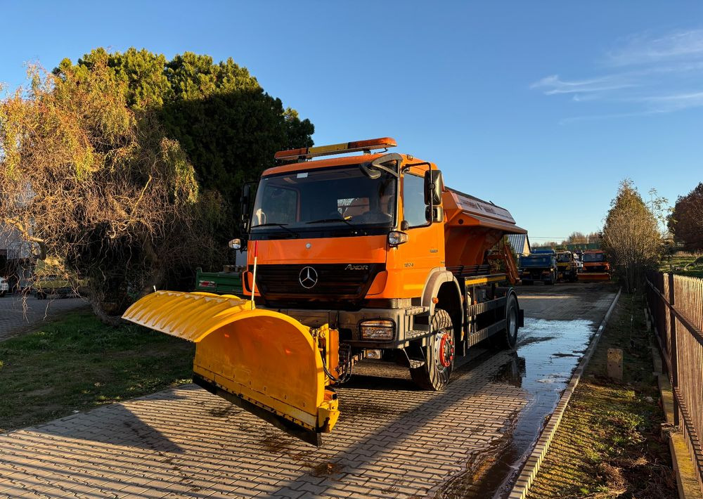 جرافة ثلج Mercedes-Benz Axor 1824 4x4 piaskarka solarka econ pług 2011 e5: صورة 20