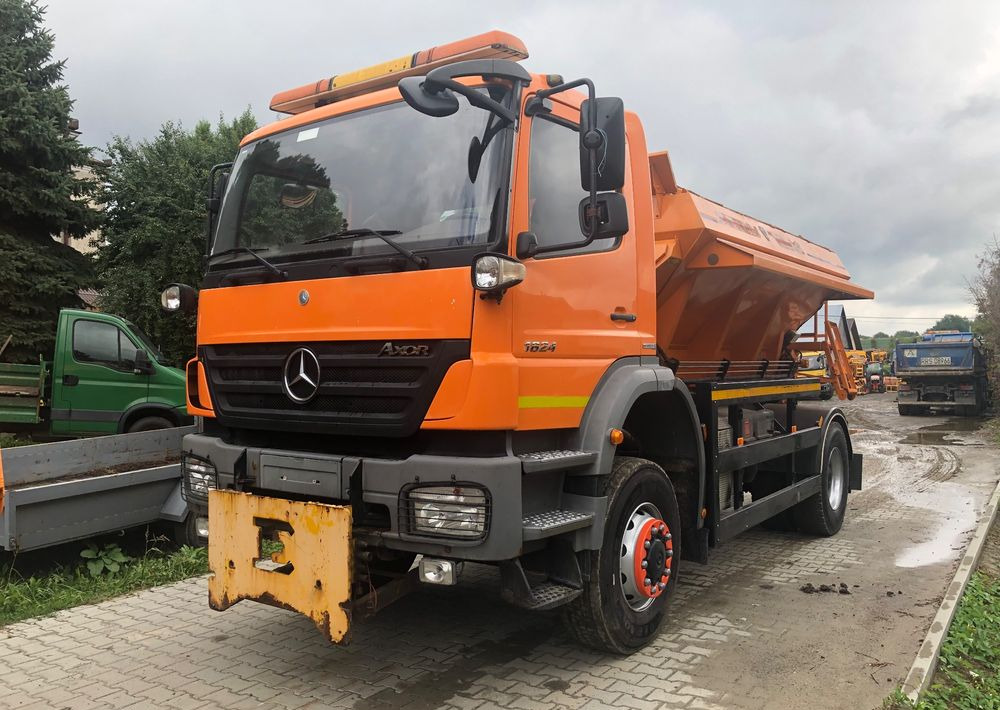 جرافة ثلج Mercedes-Benz Axor 1824 4x4 piaskarka solarka econ pług 2011 e5: صورة 8