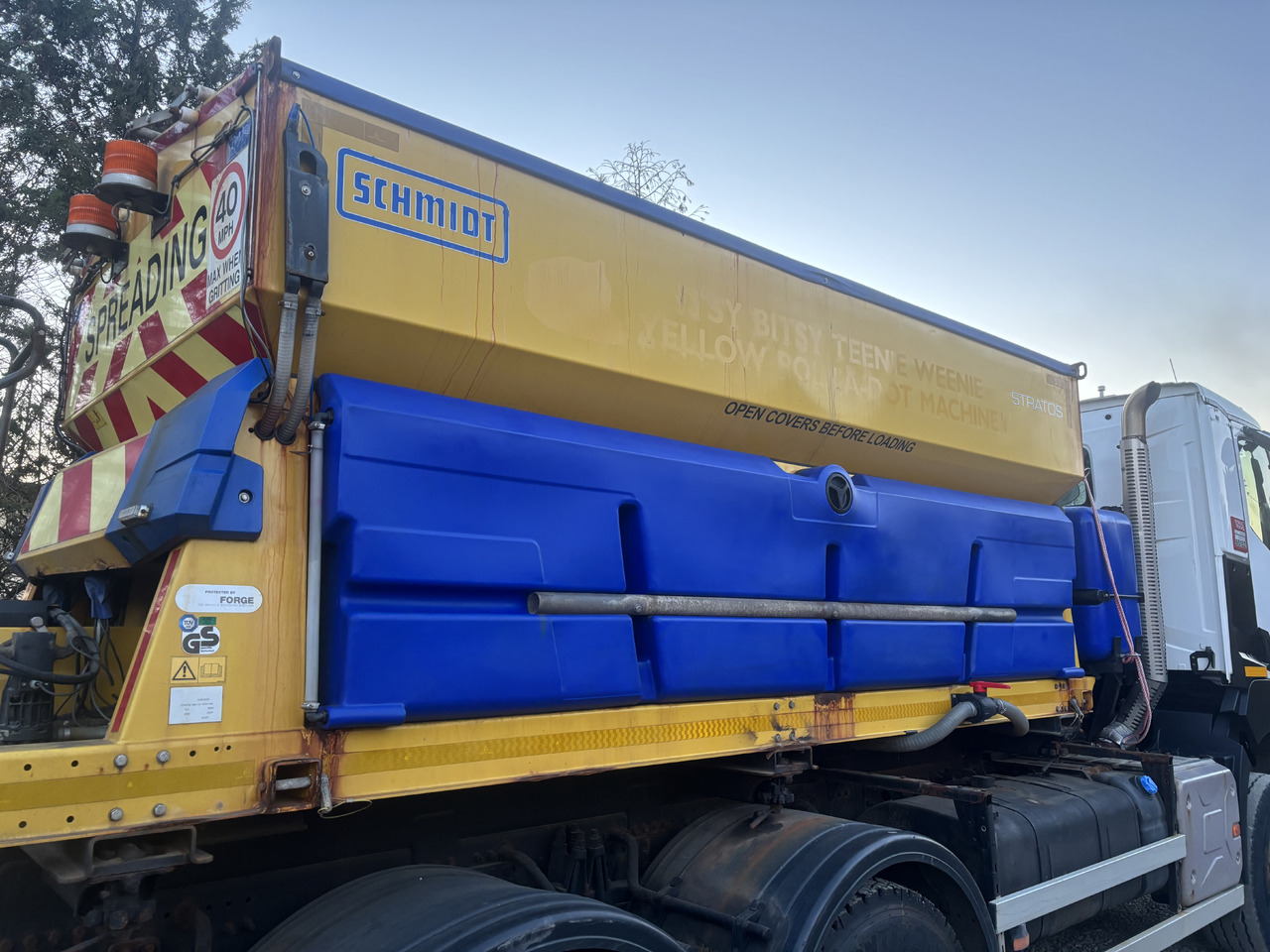 RENAULT K380 6x6 K380 6x6 SCHMIDT STRATOS III GRITTER/SPREADER PLOUGH - جرافة ثلج: صورة 2 RENAULT K380 6x6 K380 6x6 SCHMIDT STRATOS III GRITTER/SPREADER PLOUGH - جرافة ثلج: صورة 2