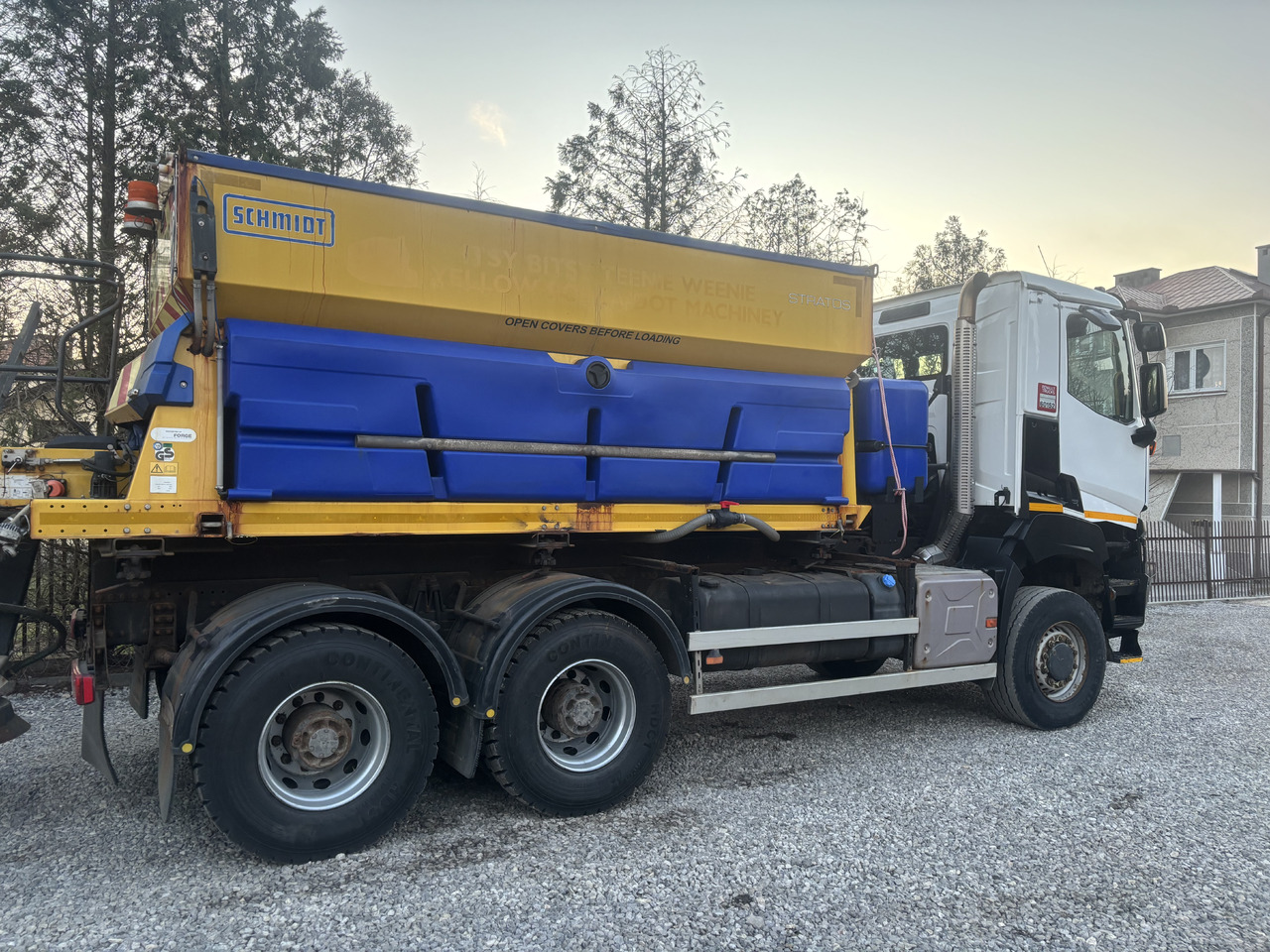 RENAULT K380 6x6 K380 6x6 SCHMIDT STRATOS III GRITTER/SPREADER PLOUGH - جرافة ثلج: صورة 3 RENAULT K380 6x6 K380 6x6 SCHMIDT STRATOS III GRITTER/SPREADER PLOUGH - جرافة ثلج: صورة 3