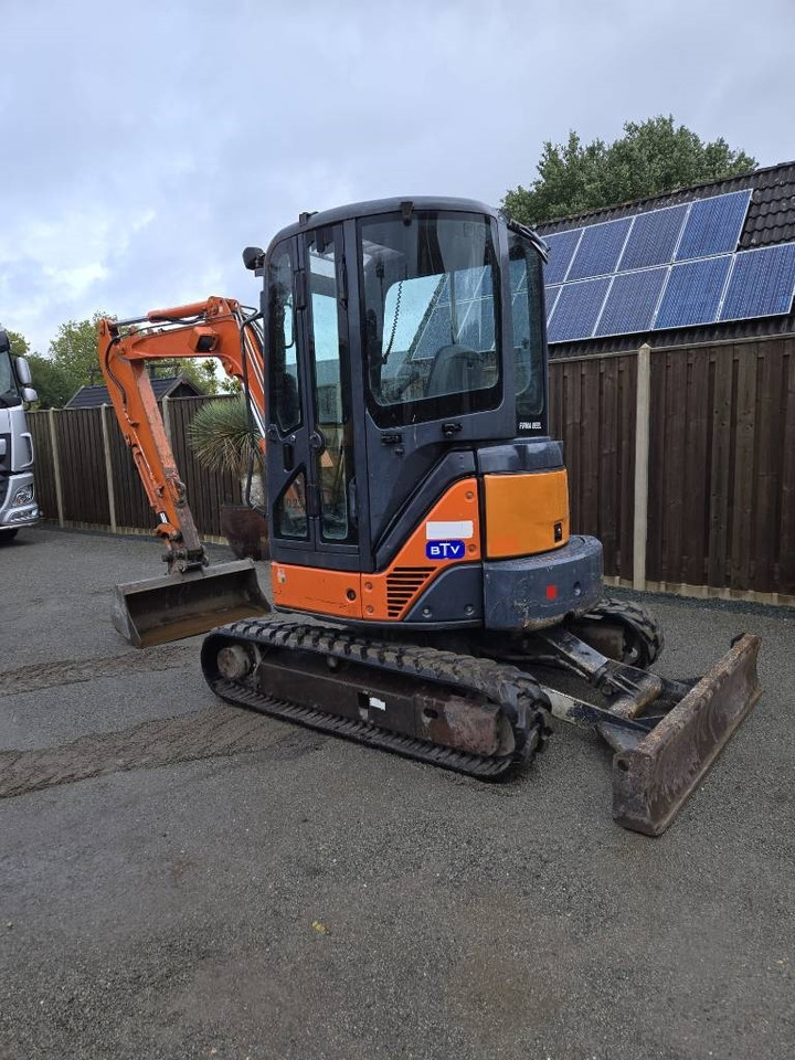 Hitachi ZX 35 U-2 - حفارة مُصَّغرة: صورة 2 Hitachi ZX 35 U-2 - حفارة مُصَّغرة: صورة 2