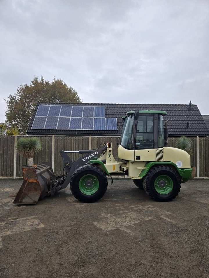 Volvo L 30 B - اللودر بعجل: صورة 4 Volvo L 30 B - اللودر بعجل: صورة 4