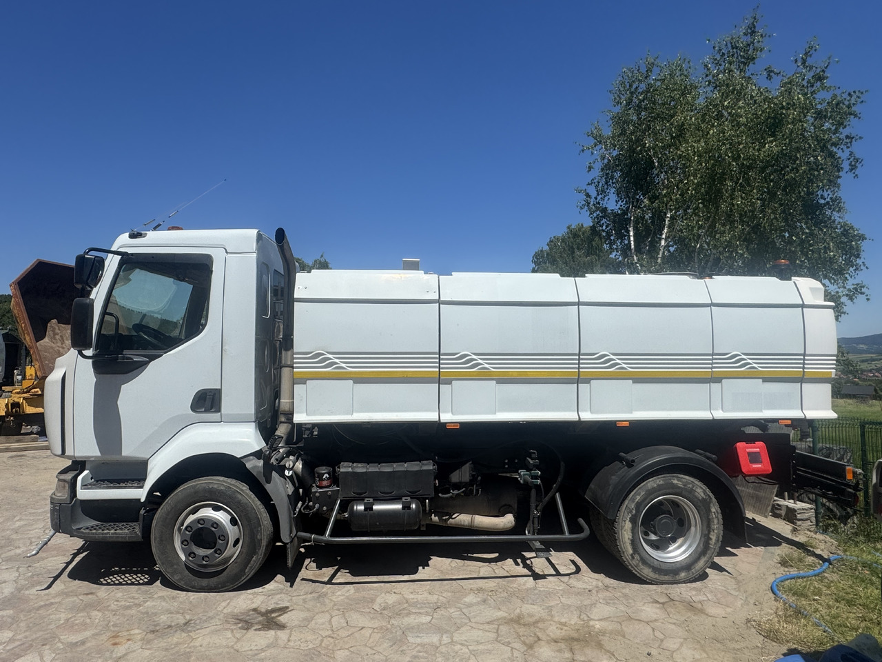 Renault Midlum water truck laveuse sprinkler - سياره كنس شوارع: صورة 2 Renault Midlum water truck laveuse sprinkler - سياره كنس شوارع: صورة 2