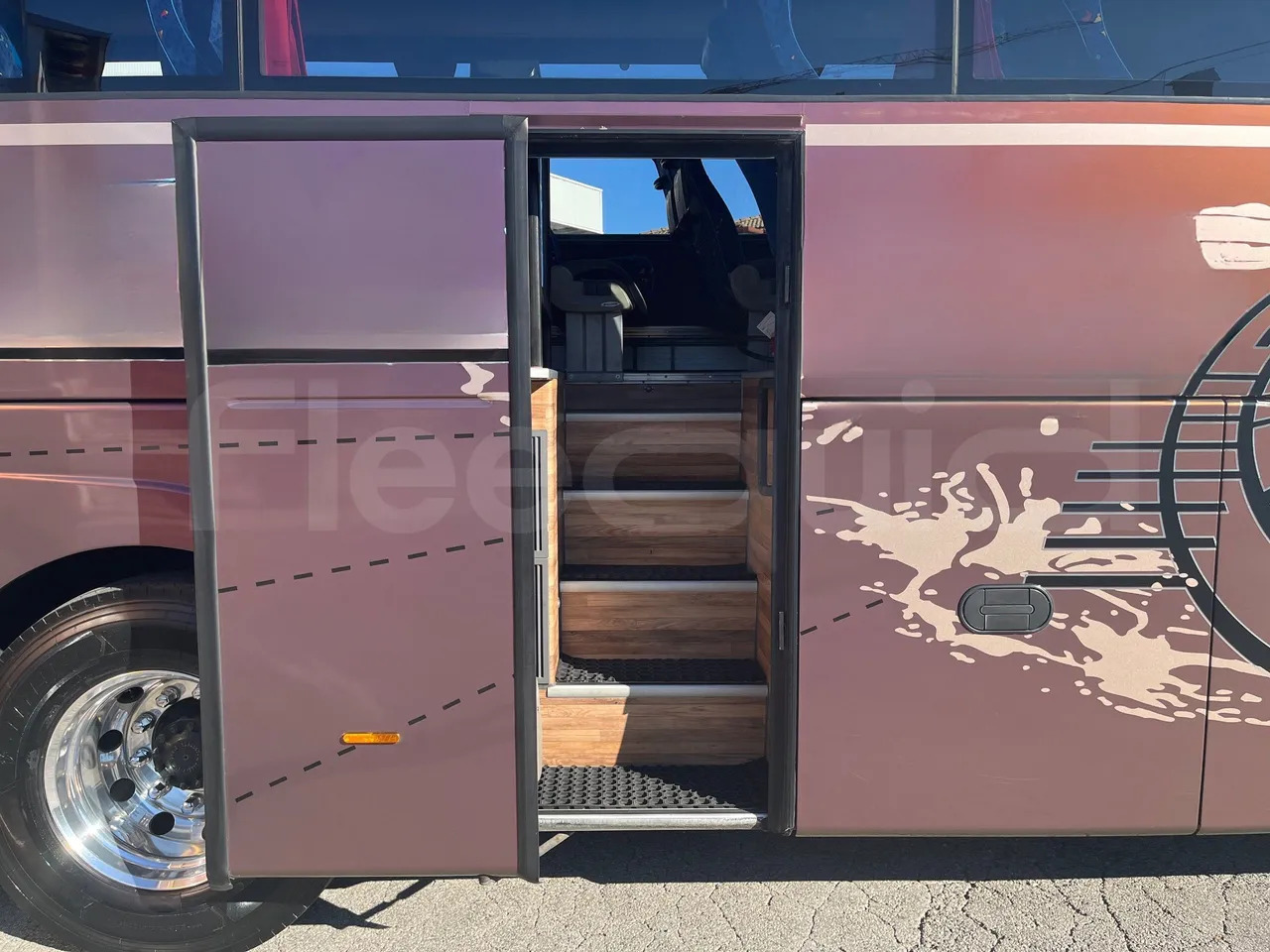 مركبة كوتش Barbi Maestro: صورة 16