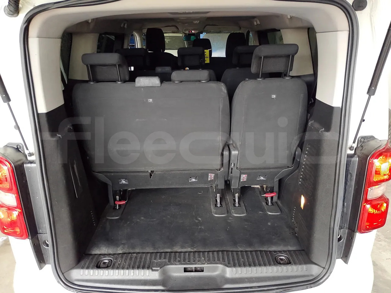 حافلة صغيرة, ميكروباص Citroën Spacetourer: صورة 8