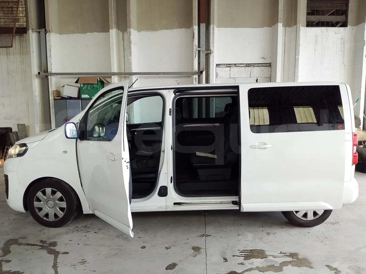حافلة صغيرة, ميكروباص Citroën Spacetourer: صورة 14