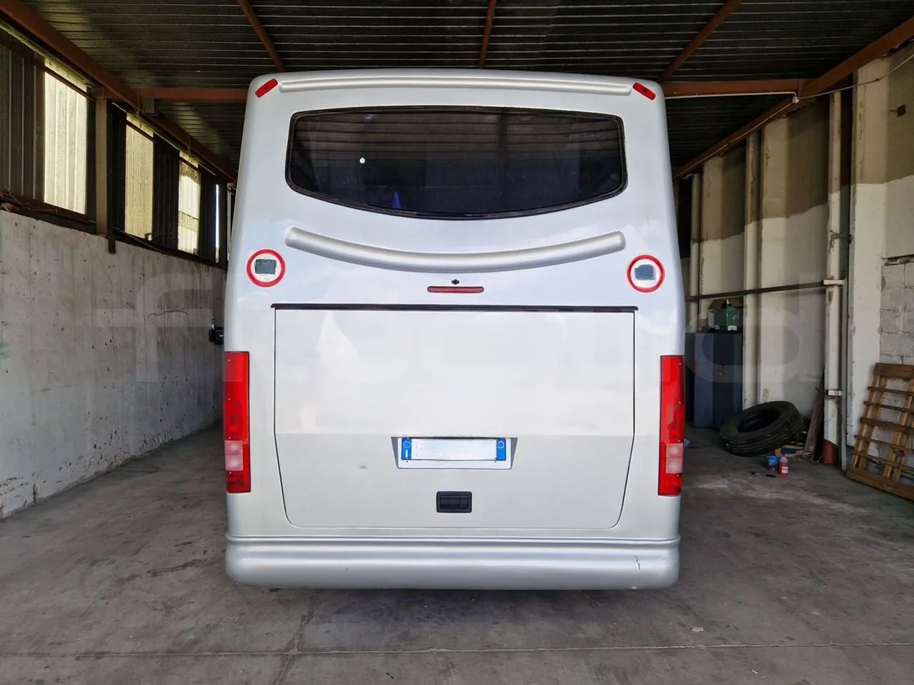 Iveco 65C15/70 - مركبة كوتش: صورة 4 Iveco 65C15/70 - مركبة كوتش: صورة 4
