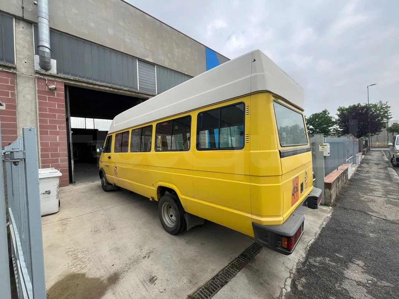Iveco A45E10 - حافلة مدرسية: صورة 5 Iveco A45E10 - حافلة مدرسية: صورة 5