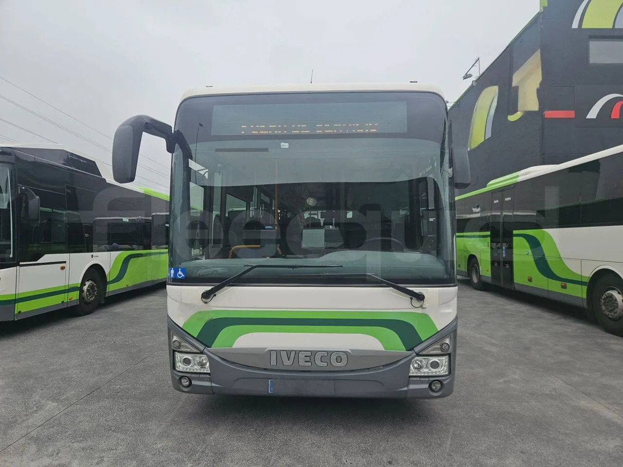 Iveco Crossway Low Entry - حافلة المدينة: صورة 2 Iveco Crossway Low Entry - حافلة المدينة: صورة 2